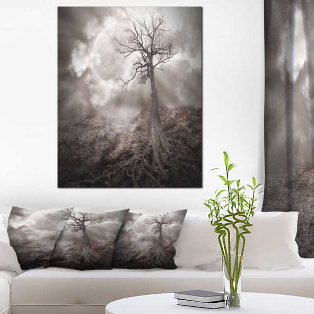 Arbre Solitaire Tenant la Lune - Impression sur Toile Paysage