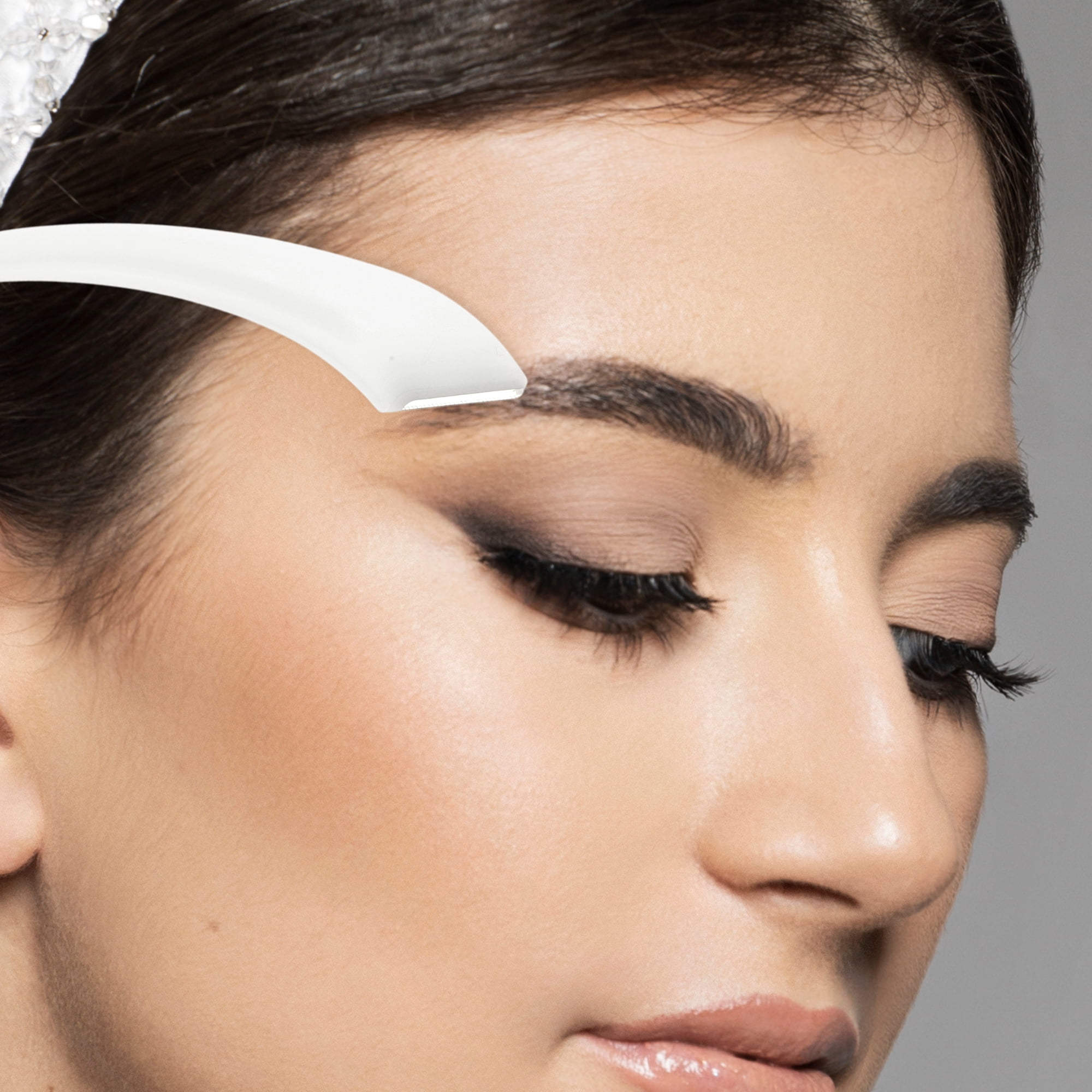 Unique Bargains Convenient Multifunctional Eyebrow Scissor Kit for Quick Touch-Ups