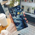 thumbnail image 4 of Proteja su iPhone con estilo con esta innovadora y minimalista funda de goma de TPU para teléfono, 4 of 4