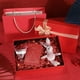 thumbnail image 5 of Caja de regalo grande con cinta y tapa | Caja de cartón dorada o roja para guardar regalos de cumpleaños, Navidad y San Valentín | Caja de regalo reutilizable de 19 x 13 x 8 cm para novias, damas de, 5 of 7