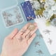 thumbnail image 3 of 1 caja con 30 dijes de estrella plateados, dije de estrella de cuatro puntas, diamantes de imitación de cristal transparente, tres mini estrellas de aleación., 3 of 6
