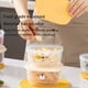 thumbnail image 2 of Caja de comida Yuarrent para Fruta y Verduras Estuche transparente de Plástico de doble capa patrón de oso, 2 of 6
