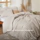 thumbnail image 2 of Juego de edredón Bedsure Boho Tufted Queen Beige, 3 piezas, 2 of 7