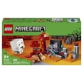 thumbnail image 2 of Set LEGO Minecraft La Emboscada en el Portal del Nether 21255, 2 of 4
