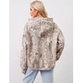 thumbnail image 3 of Sudadera con capucha Anoumcy Camo Maple Leaf de forro polar con capucha para mujer, 3 of 7