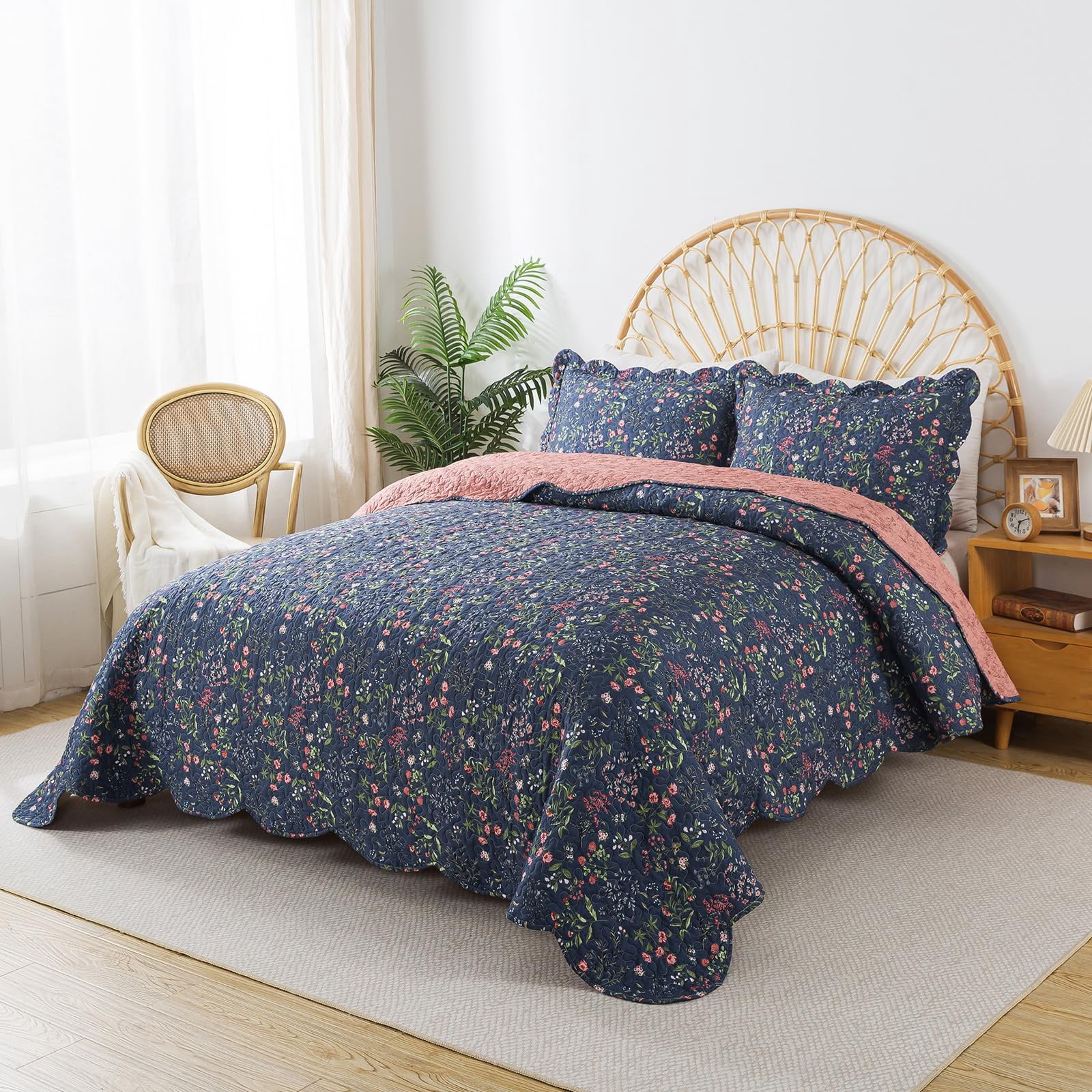 HoneiLife Quilts Queen Size - 3 Piece Microfiber Quilt set Reversible Bedspreads Patchwork Coverlets Floral Bedding Set All Season, Navy Blue