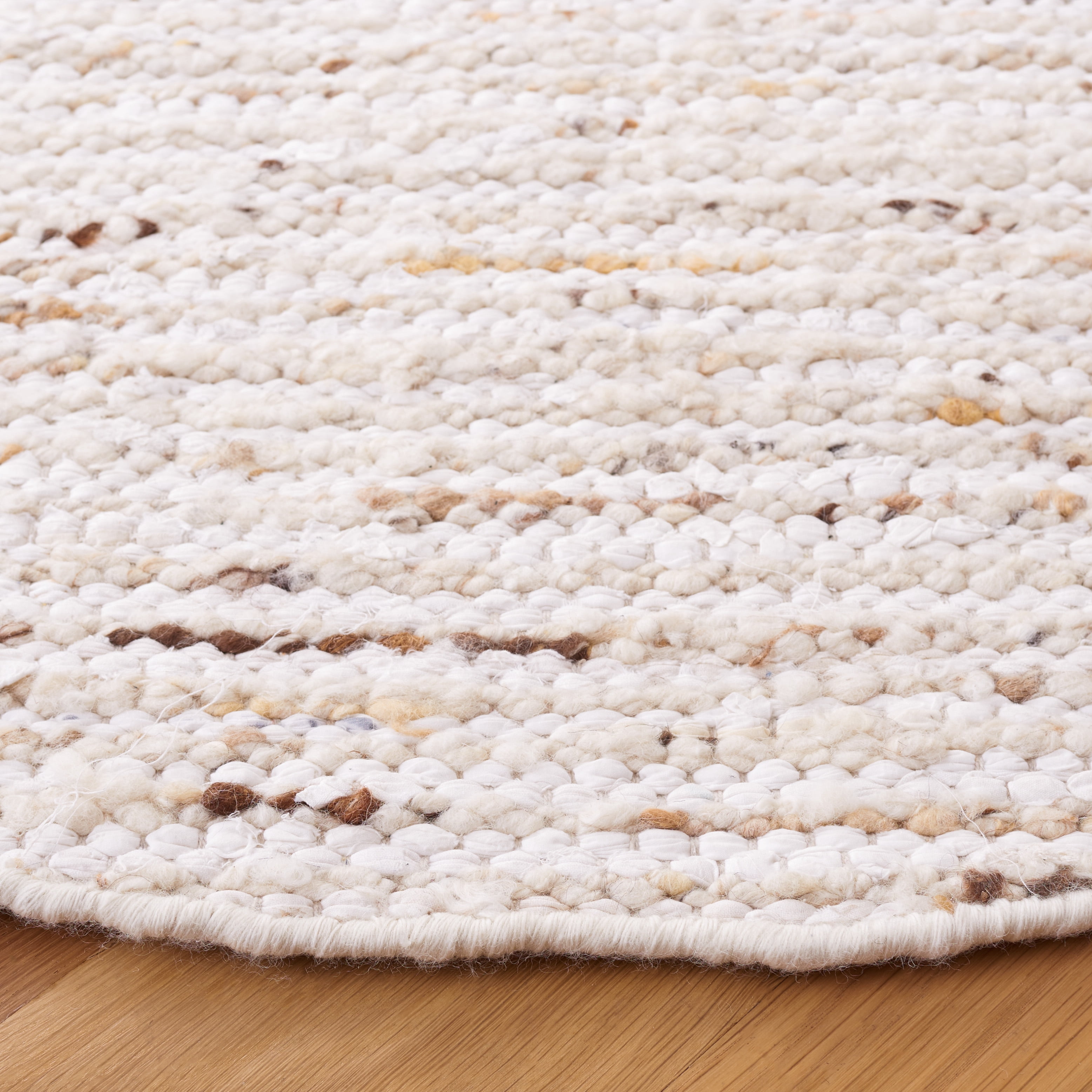 SAFAVIEH Natura Stephen Distressed Area Rug, Ivory/Gold, 6' x 6' Round
