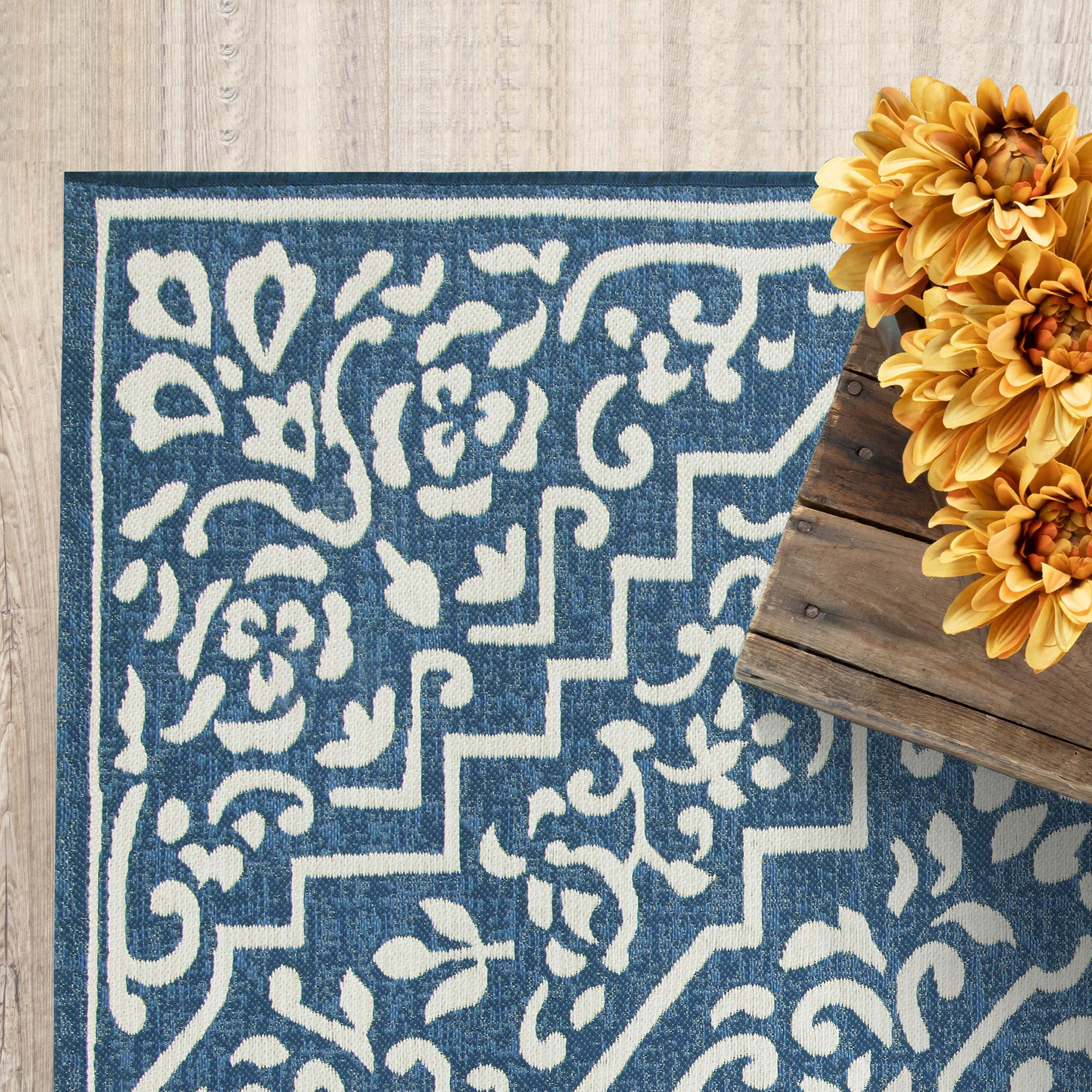 Mainstays 5' x 7' Blue Traditional Medallion Outdoor Rug