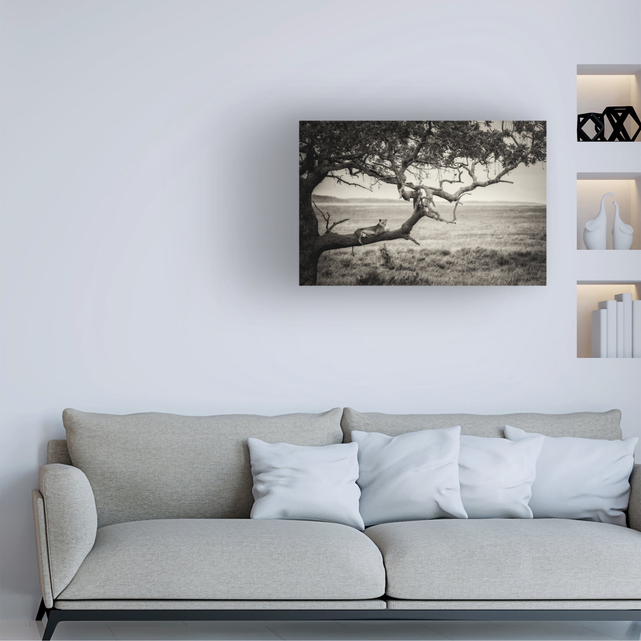 Canvas Wall Art - Mohammed Alnaser 'Queen' Wall Art for Living Room, Bedroom, or Office D?cor by Trademark Fine Art - 47 x 30 Inches