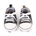 thumbnail image 3 of Zapatillas de Lona para Bebé, Zapatos Deportivos, Material Antideslizante, Estampado de Estrella, Estilo Clásico, Calzado para Primeros Pasos, Adecuados para Niño y Niña Recién Nacido, 3 of 4
