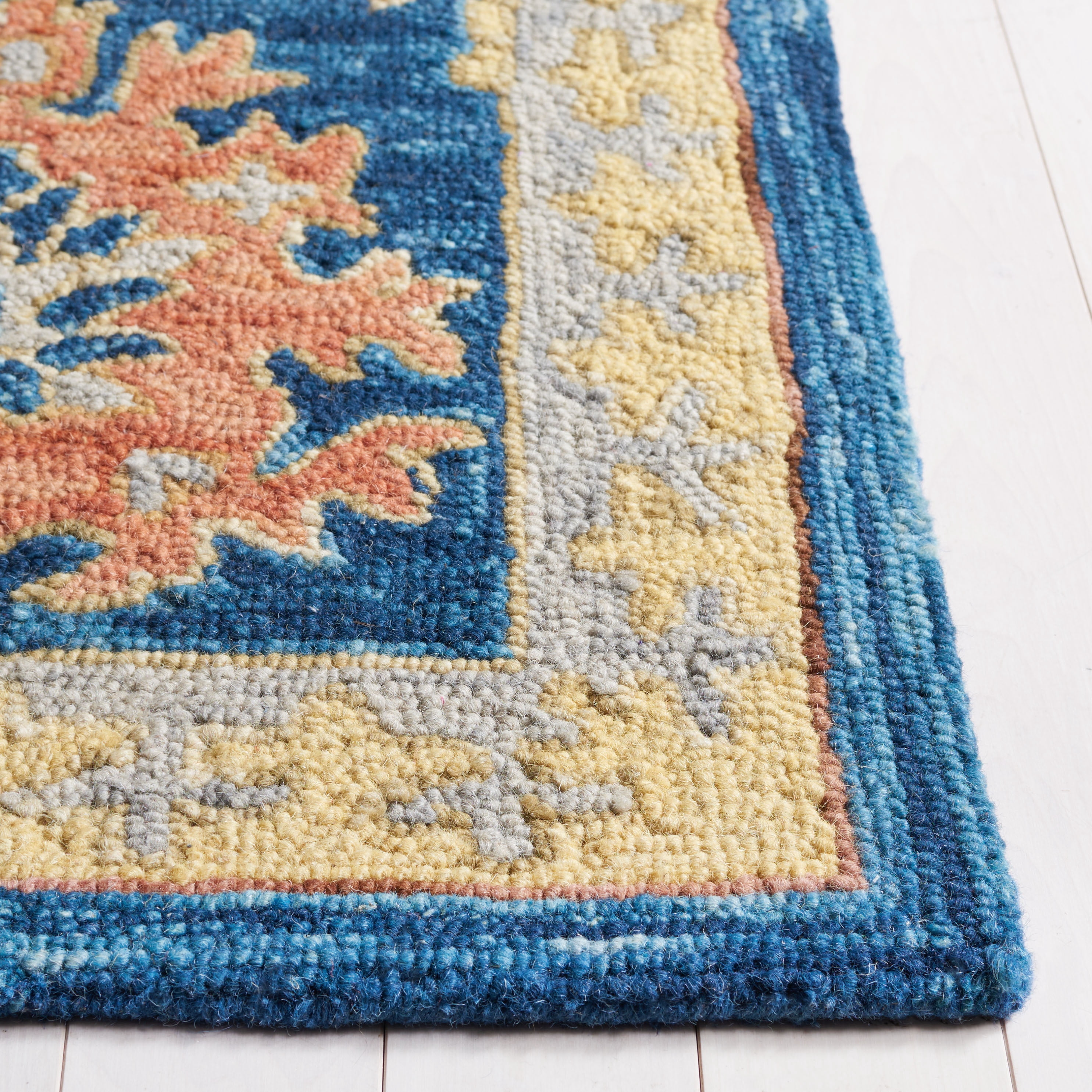 SAFAVIEH Blossom Gaila Floral Area Rug, Navy/Brown, 3' x 5'