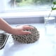 thumbnail image 4 of Bola Absorbente de Microfibra para Secar Las Manos | Toalla de Poliéster Blanco y Gris de Secado Rápido para Niños y Adultos | Accesorio Suave y Elegante para El Cuidado de Las Manos Que Fomenta Buen, 4 of 6
