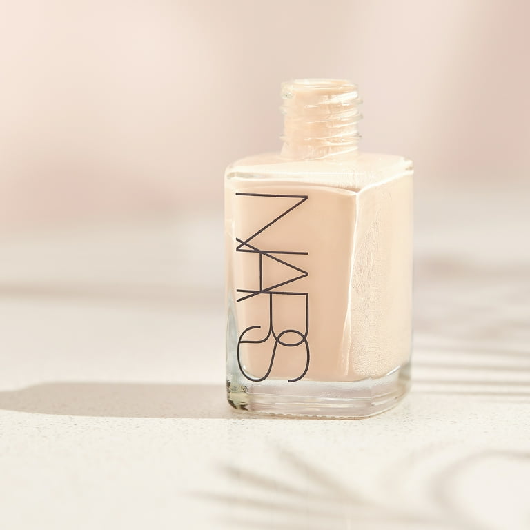 NARS シアーグローファンデーション ゴビ Gobi NARS シアーグローファンデーション ゴビ Gobi NARS Sheer Glow
