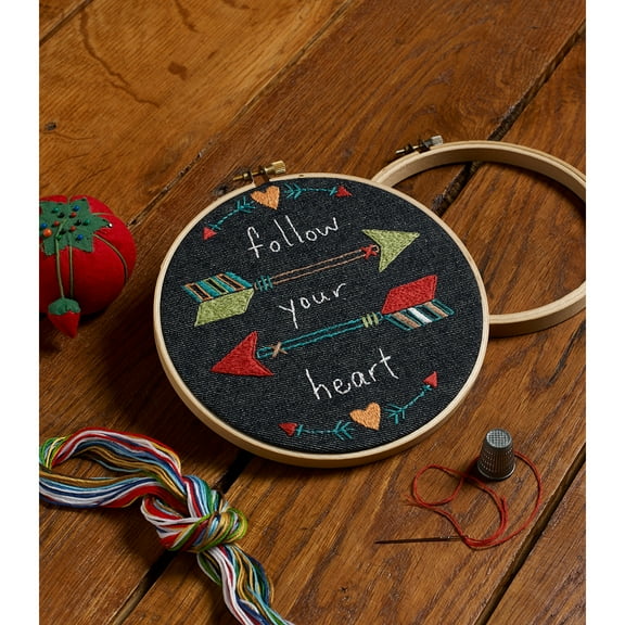 Cathy Heck Clever Fo x Embroidery Kit - 4" Stitched In Thread