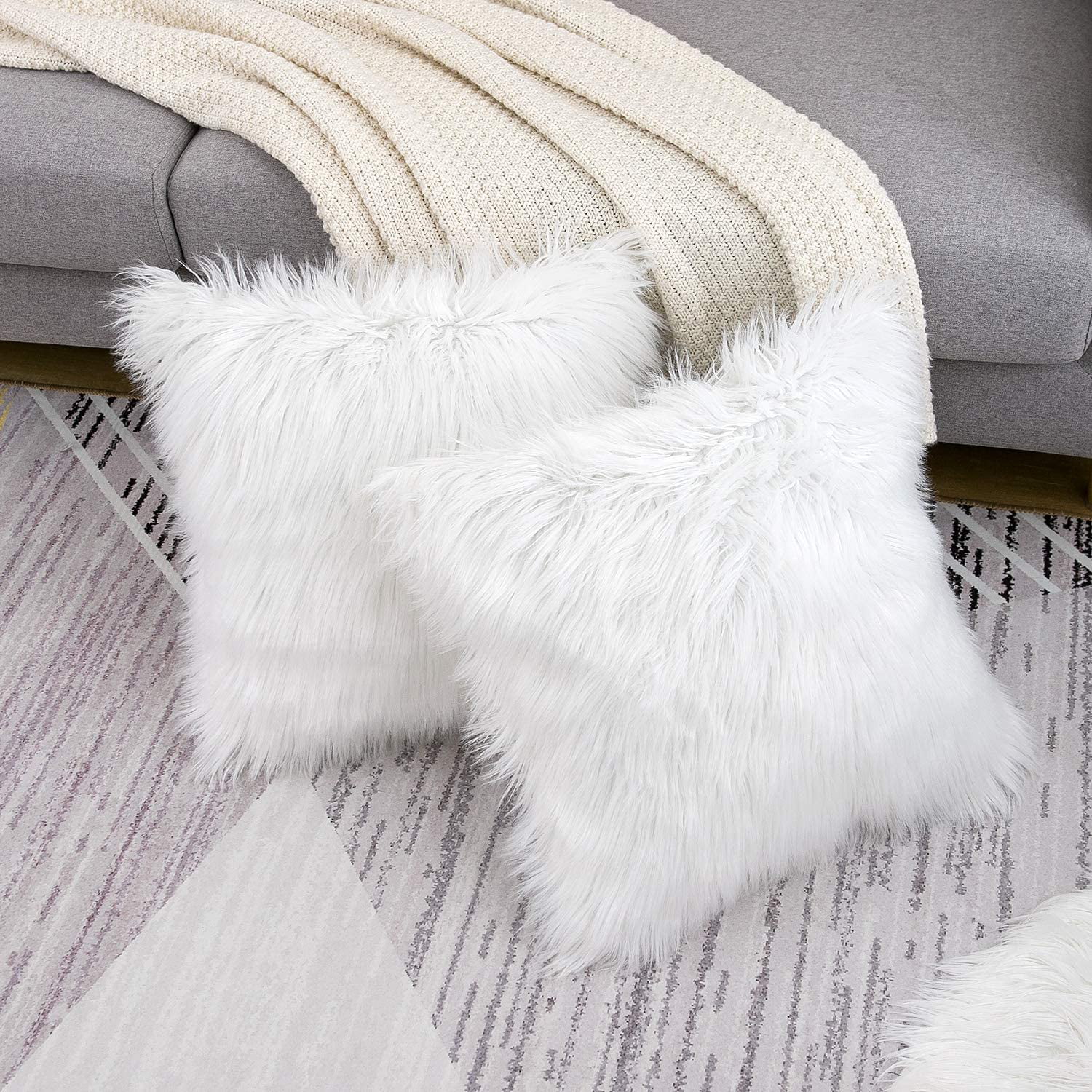 Snuggle Sac Luxury Faux Fur Throw Pillow Covers 18x18 Set of 2 for Fall  Decorative Super Soft Fluffy Aesthetic Marble Textured Square Cojines for