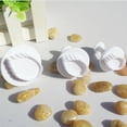 thumbnail image 2 of KAKOWELY Juego de 3 cortadores de fondant con forma de hoja de rosa para decorar tartas, moldes de prensa y herramientas de decoración en diferentes tamaños (blanco), 2 of 3