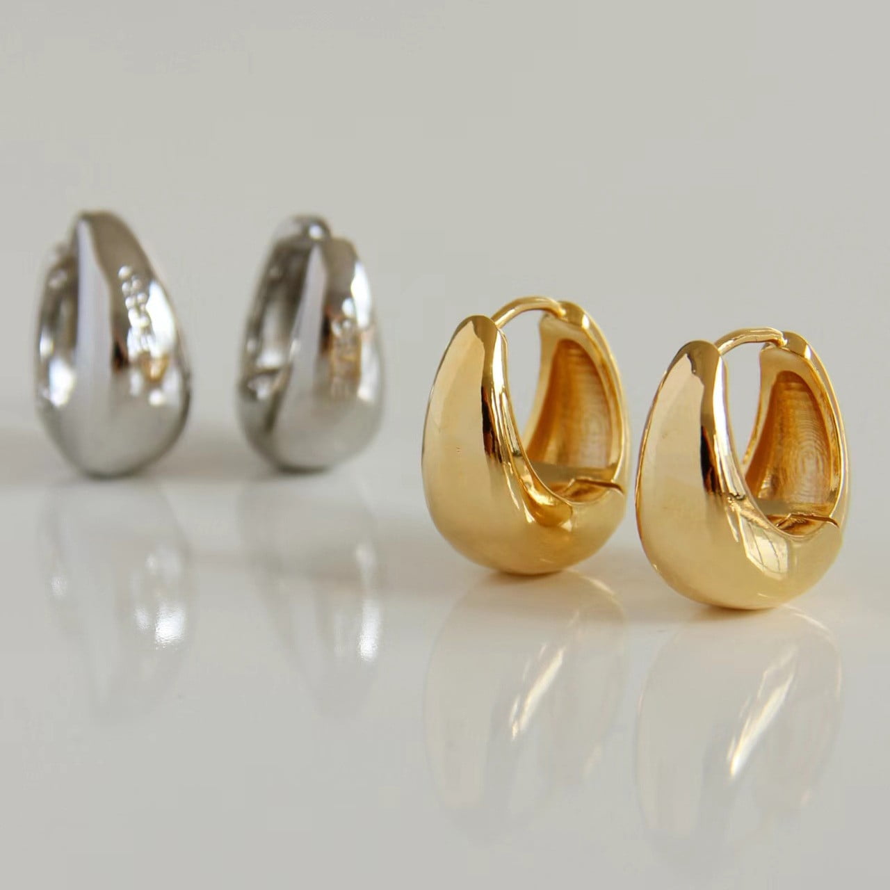 Gold and Silver Large Chunky Hoop Earrings Lightweight Huggie Big Earring Hoops for Women