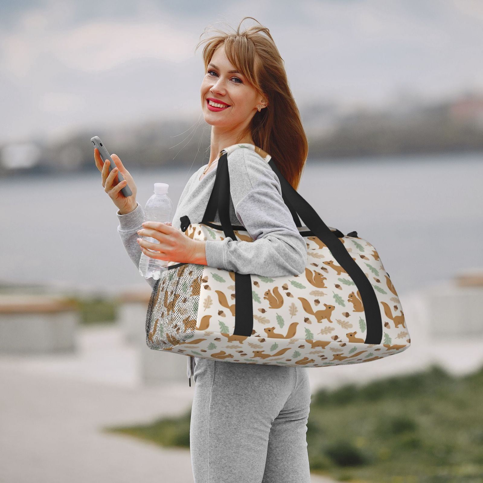 Fuzoiu Squirrel And Leaves Print Travel Duffle Bag,Carry On Tote Bags,Duffel Bag,Sport Gym Bag, Hospital Bag for Labor and Delivery, Overnight Bag,Luggage Bag