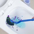 thumbnail image 2 of Escobilla de baño | Herramienta de limpieza de baño con cerdas de plástico de mango largo | Limpiador de inodoros moderno y compacto | Cabezal lavable ergonómico que no raya | Blanco/Azul | 1 Pieza, 2 of 7