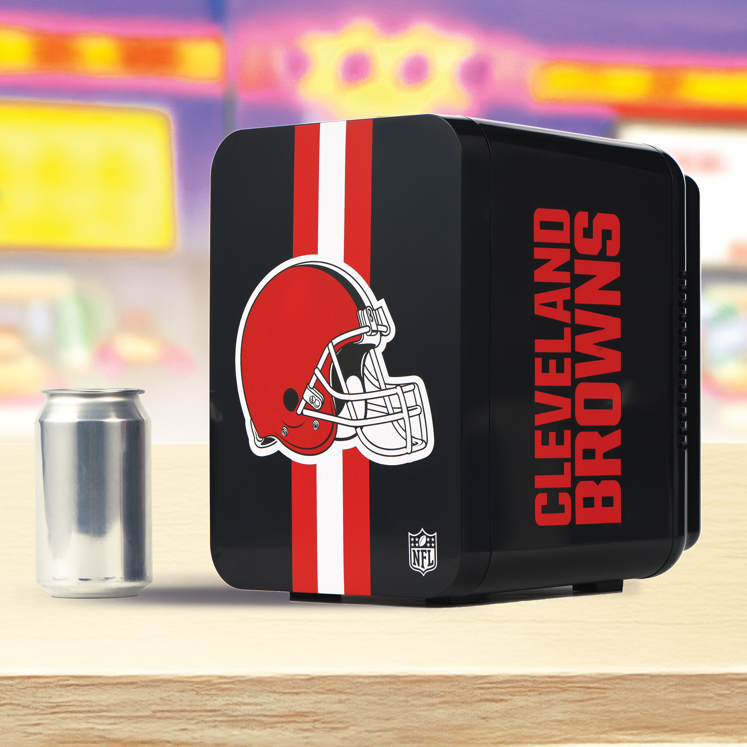 NFL Cleveland Browns Mini Fridge, Black, 4L, 6 Cans