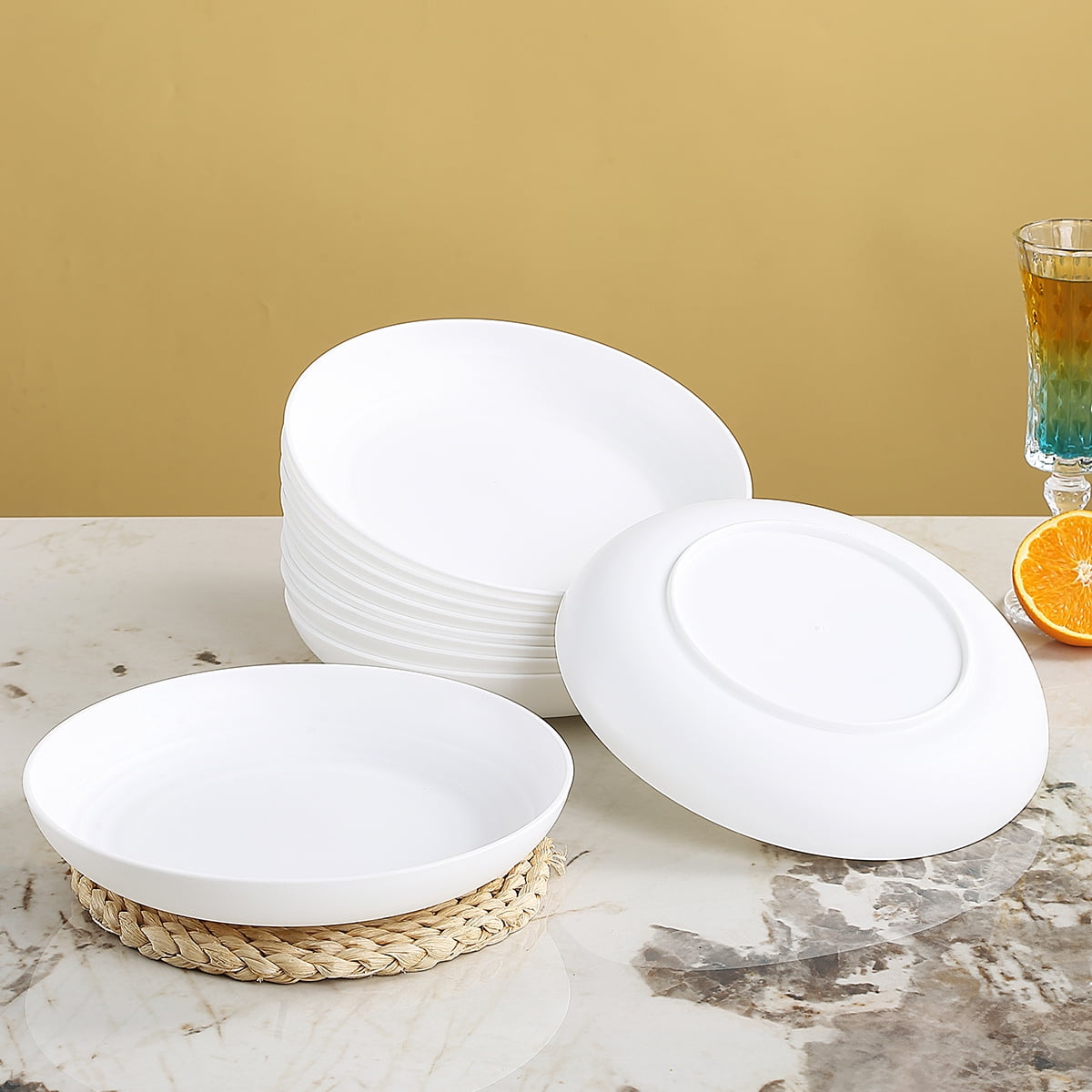 ReaNea 9" White Plastic Plates 12 Pieces, Unbreakable and Reusable Large Deep Dinner Plates, Light Weight Easy to Carry for Camping,Travel, Pinic