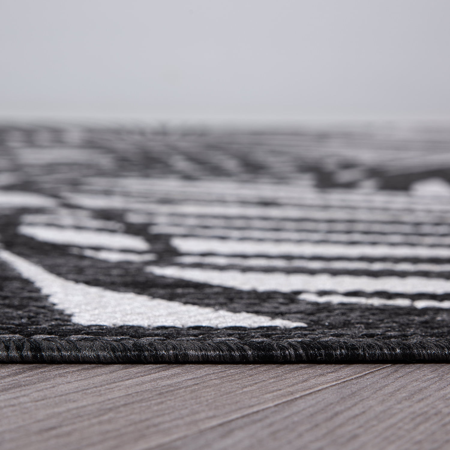 World Rug Gallery Contemporary Palm Leaf Textured Flat Weave Indoor/Outdoor Area Rug - BLACK 2'x7'
