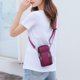 thumbnail image 5 of Bolso pequeño para teléfono móvil para mujer, brazalete deportivo de tela Oxford, correa de hombro ajustable, riñonera cruzada, bolso para correr (con conector para auriculares), 5 of 5