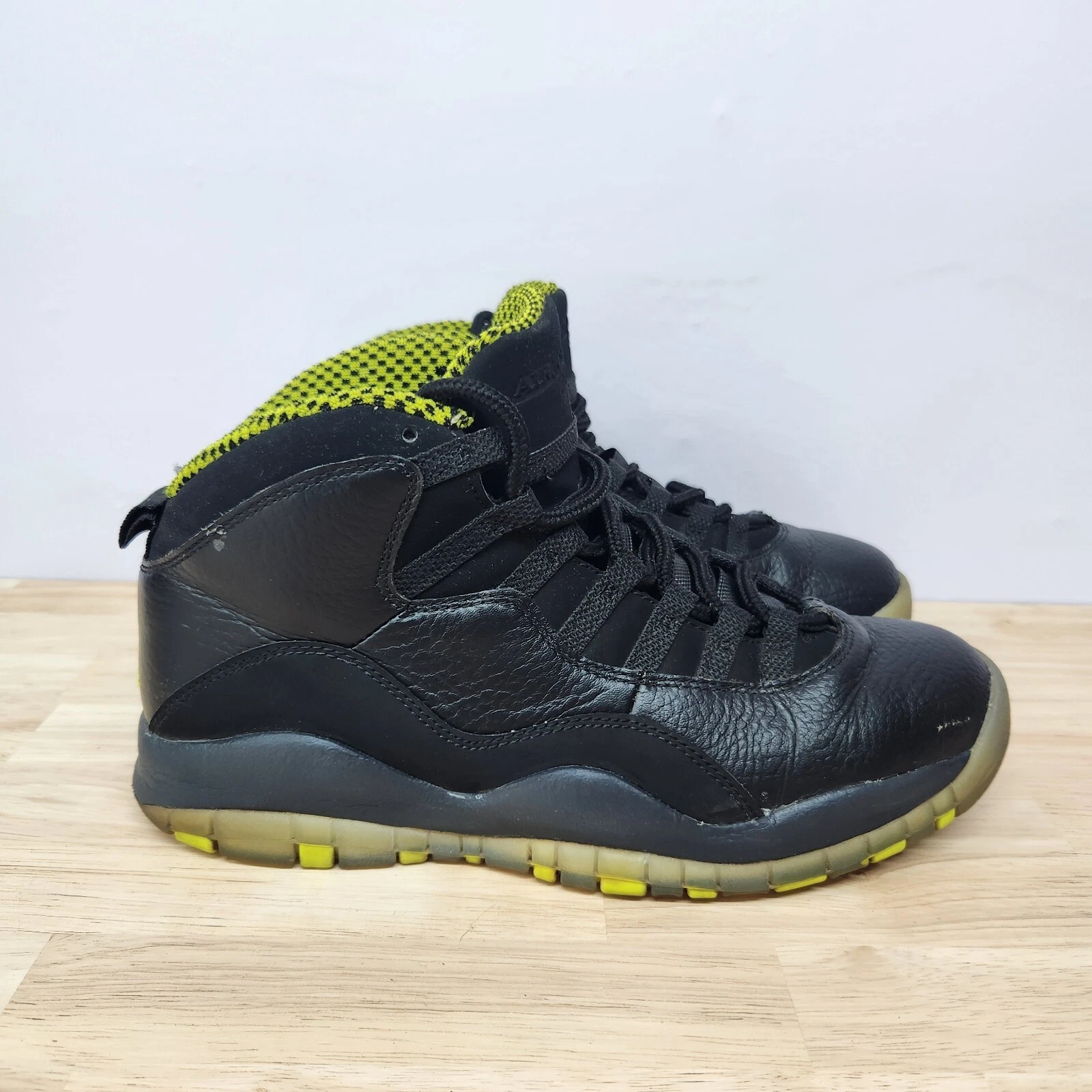 Nike Nike Air Jordan Retro 10 Mens Size Black Venom Green