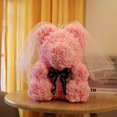 thumbnail image 5 of Oso de peluche rosa Yashi con flores artificiales 25 cm con caja, 5 of 5