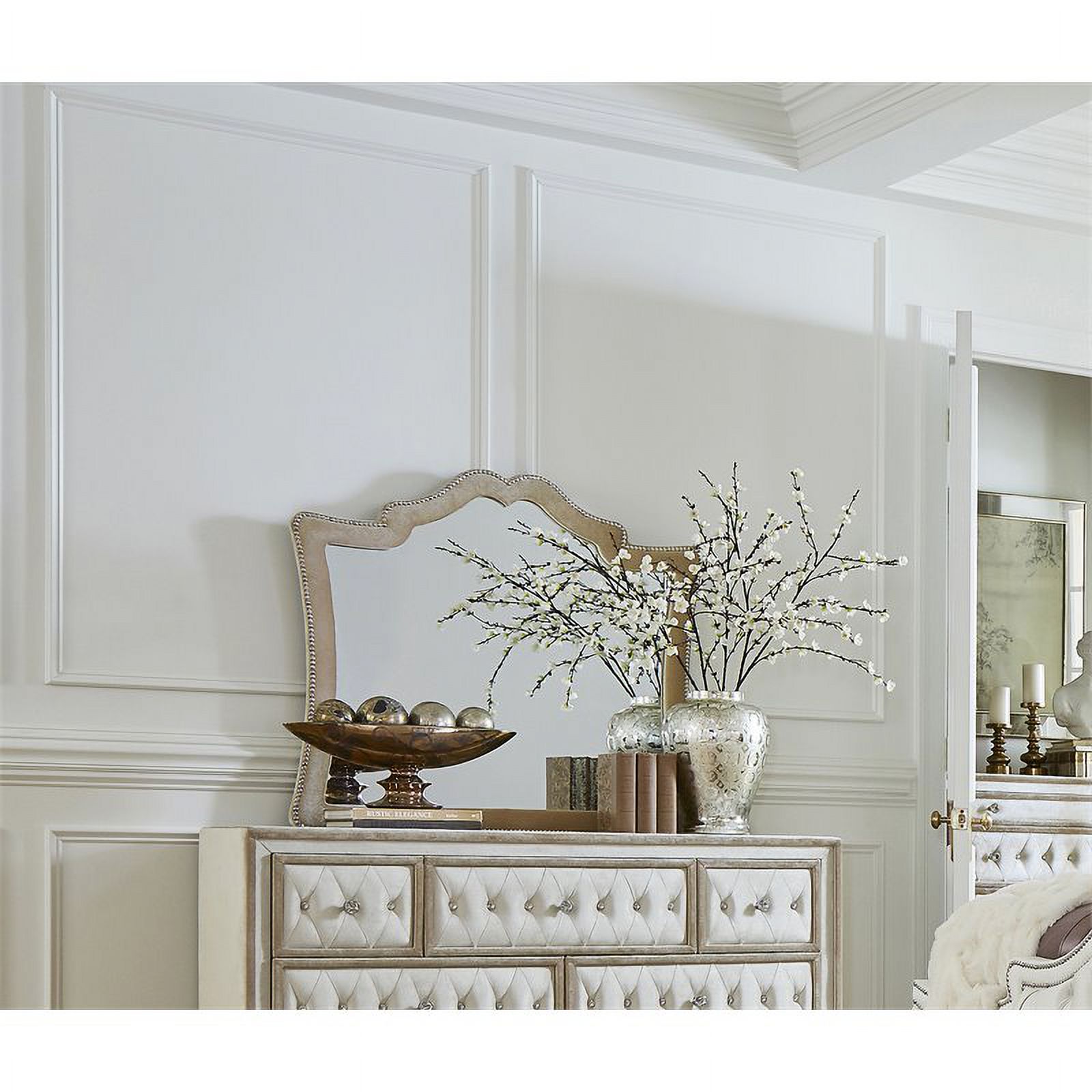Antonella 4-piece Eastern King Bedroom Set Ivory