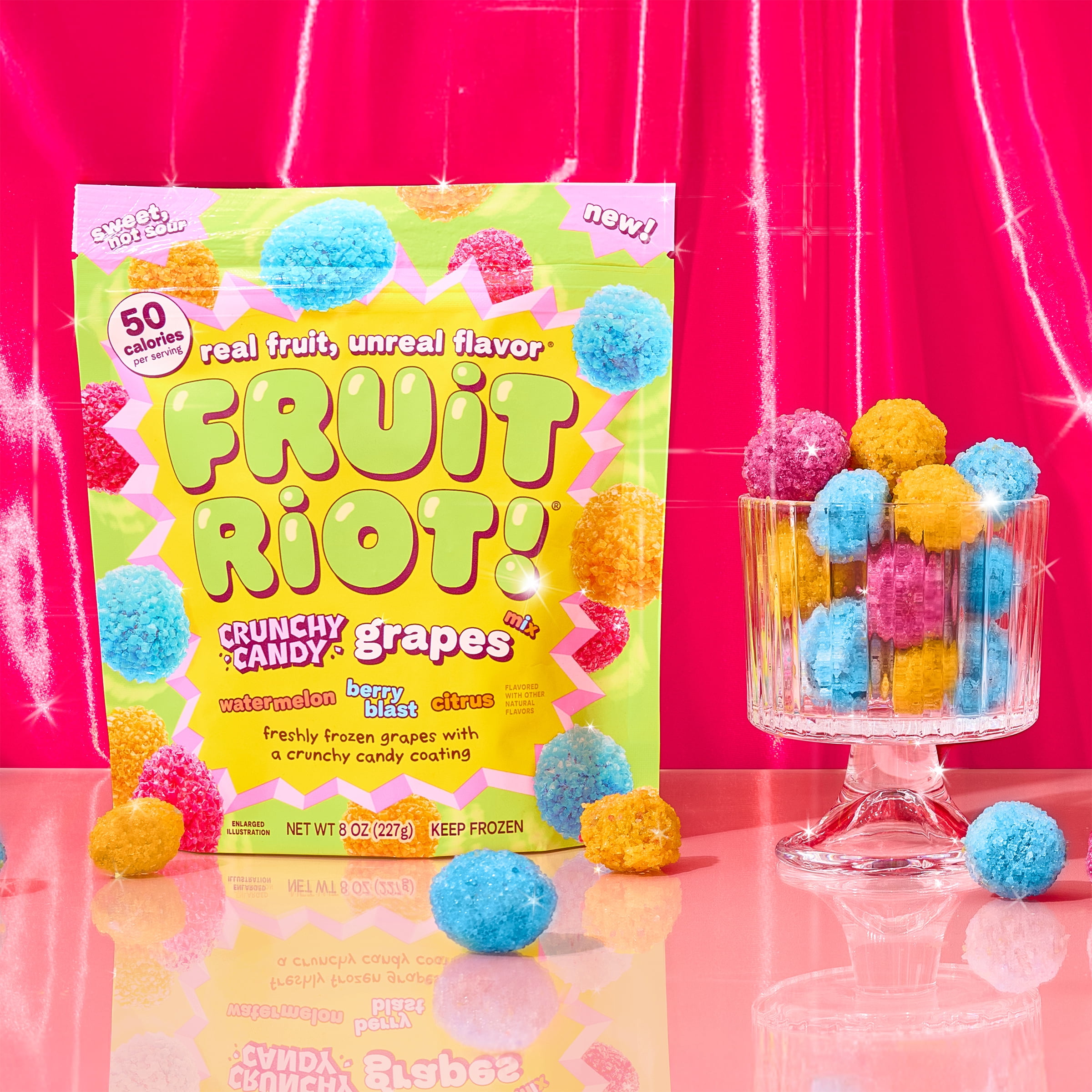 Fruit Riot Crunchy Candy Grapes Mix, Real Frozen Fruit, 8 oz