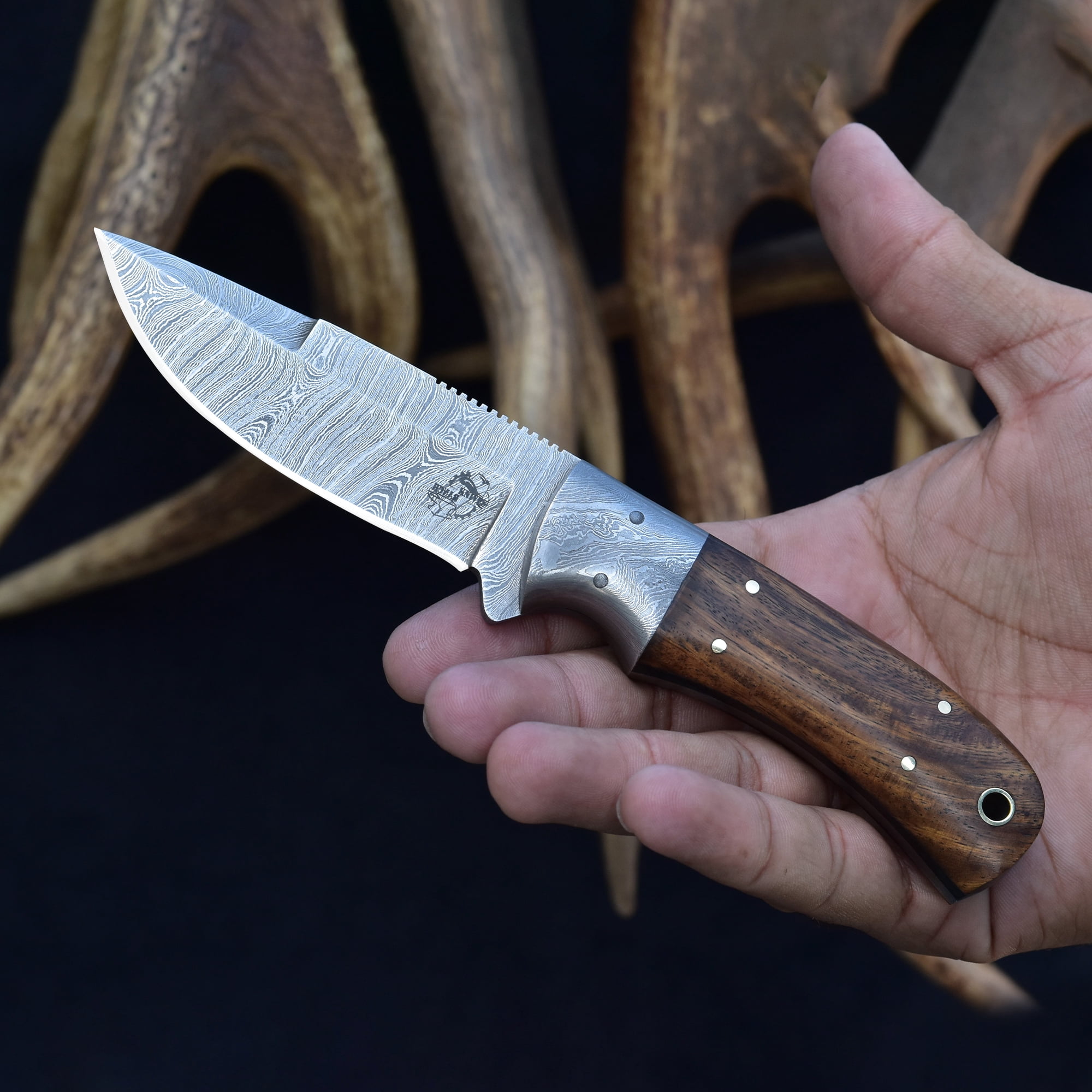 Knives Ranch Handmade Damascus Steel Hunting Full Tang Utility Knife with Indian Rosewood Handle and Heavy-Duty Cow Leather Horizontal Cowboy Style Sheath (2142-IRW)
