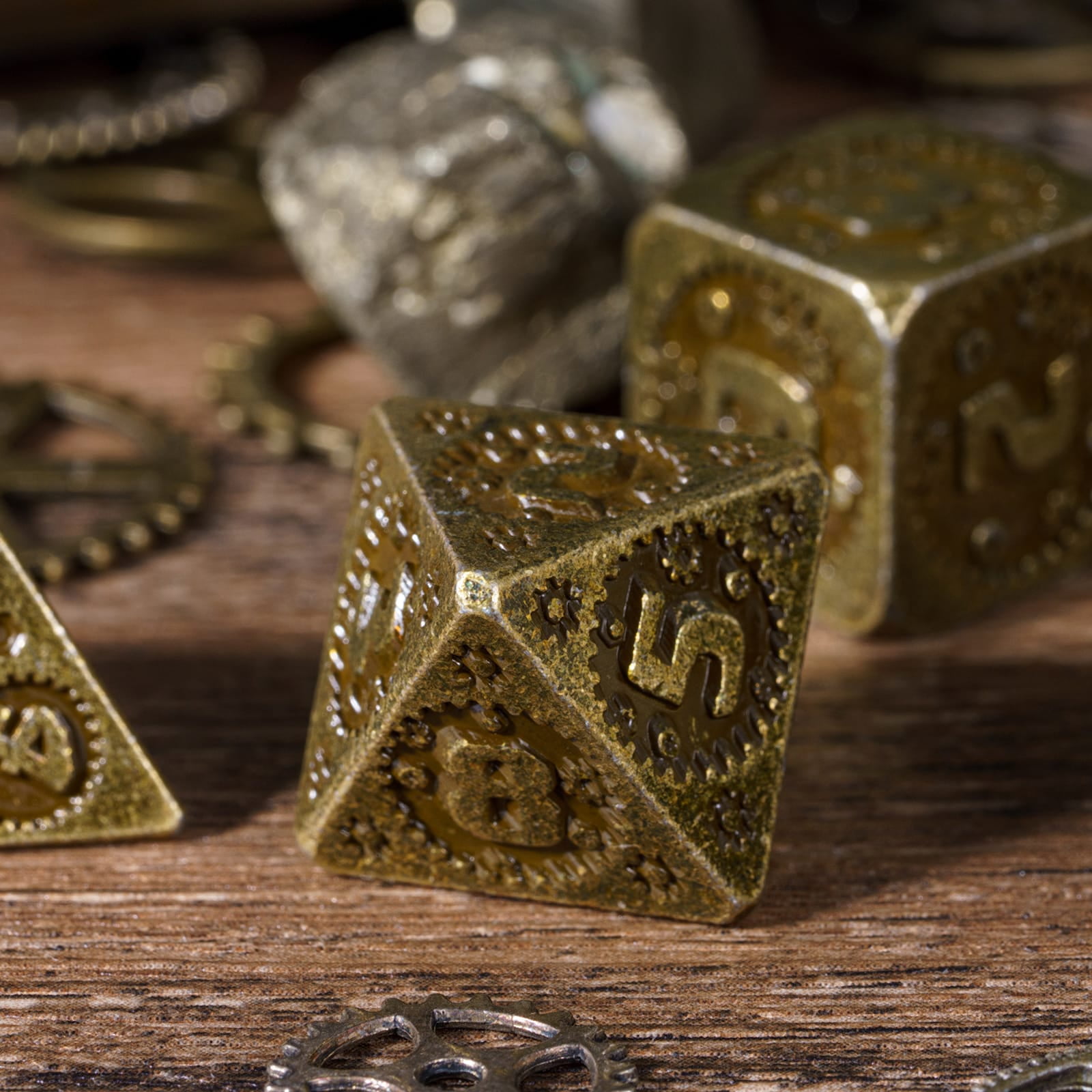 Cusdie 7-Die Metal DND Dice Set, Mechanical Gear Metal Polyhedral D&D Dice Set for DND Dungeons and Dragons TTRPG Role Playing Games