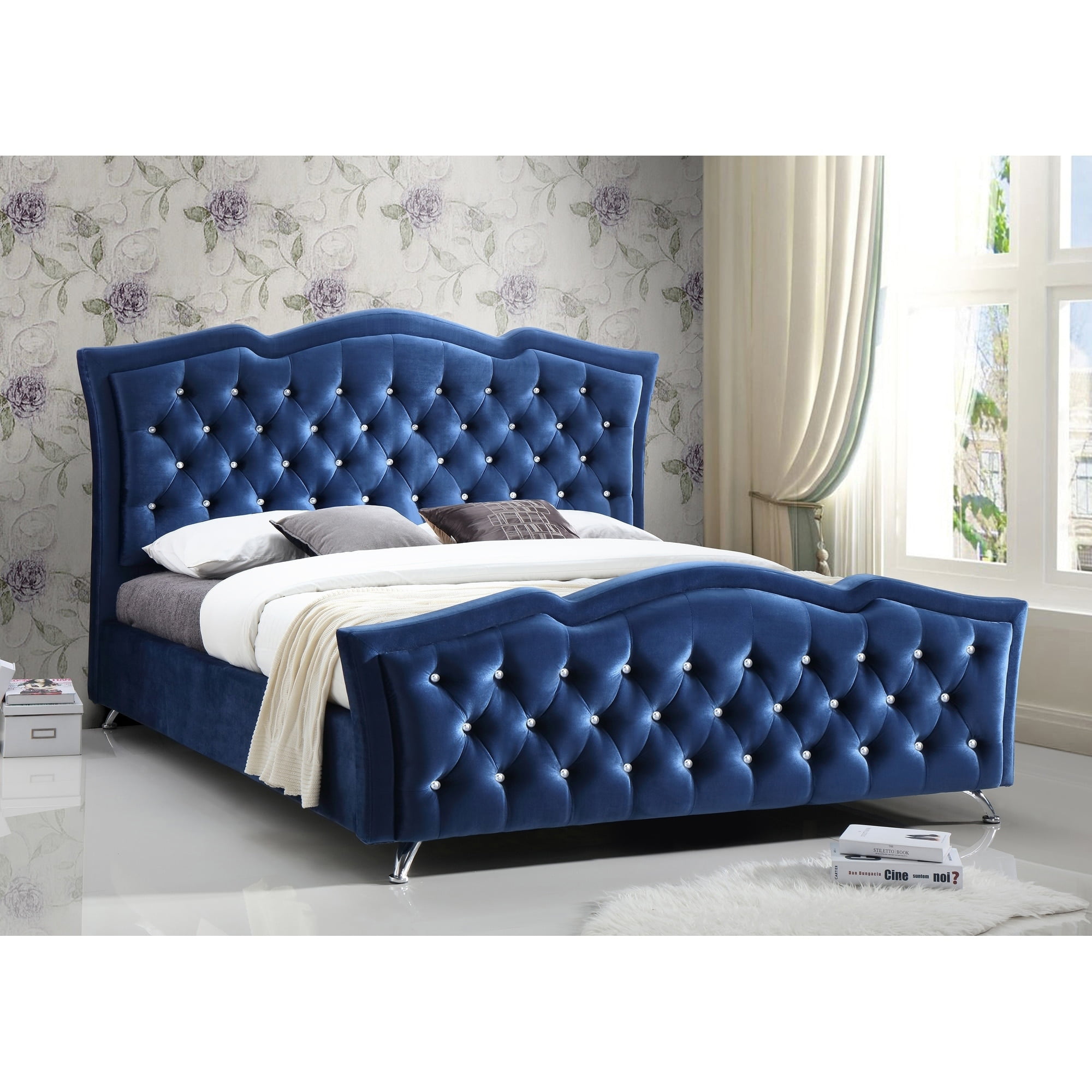 Royal Blue Tufted Classic Velvet Queen Platform Bed with a 65-in Tall