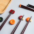 thumbnail image 3 of 1 par de palillos japoneses reutilizables de madera maciza para verduras y frutas (hongo rojo), 3 of 8