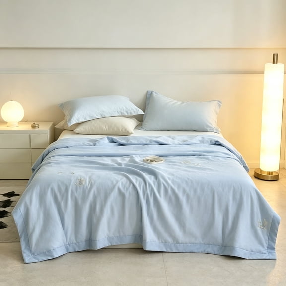 JOGZMZ Lightweight Cooling Comforter Queen Size - Soft Summer Air Conditioning Blanket for Bed, Breathable Thin Quilt for Hot Sleepers, Light Blue