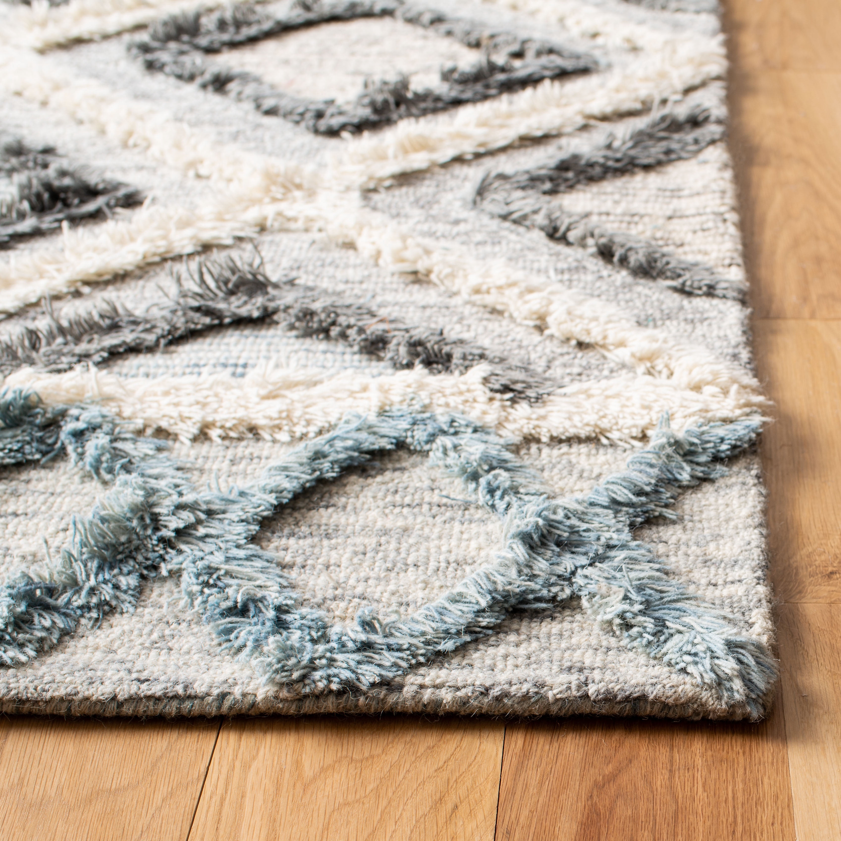 SAFAVIEH Kenya Melvin Diamond Wool Area Rug, Ivory/Gray, 7' x 7' Square