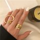 thumbnail image 2 of Juego de 2 anillos grandes y redondos irregulares para mujer, dorados, 2 of 3