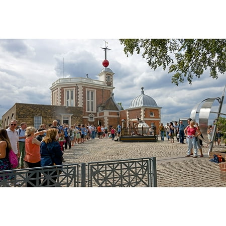 24x36 gallery poster, Tourists queuing to take pictures on the line of the historic prime meridian at the Royal Observatory Greenwich