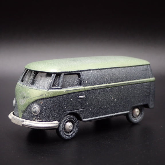 Open Box 1950-1967 VW VOLKSWAGEN T1 PANEL VAN BARN FIND 1:64 SCALE DIECAST MODEL CAR