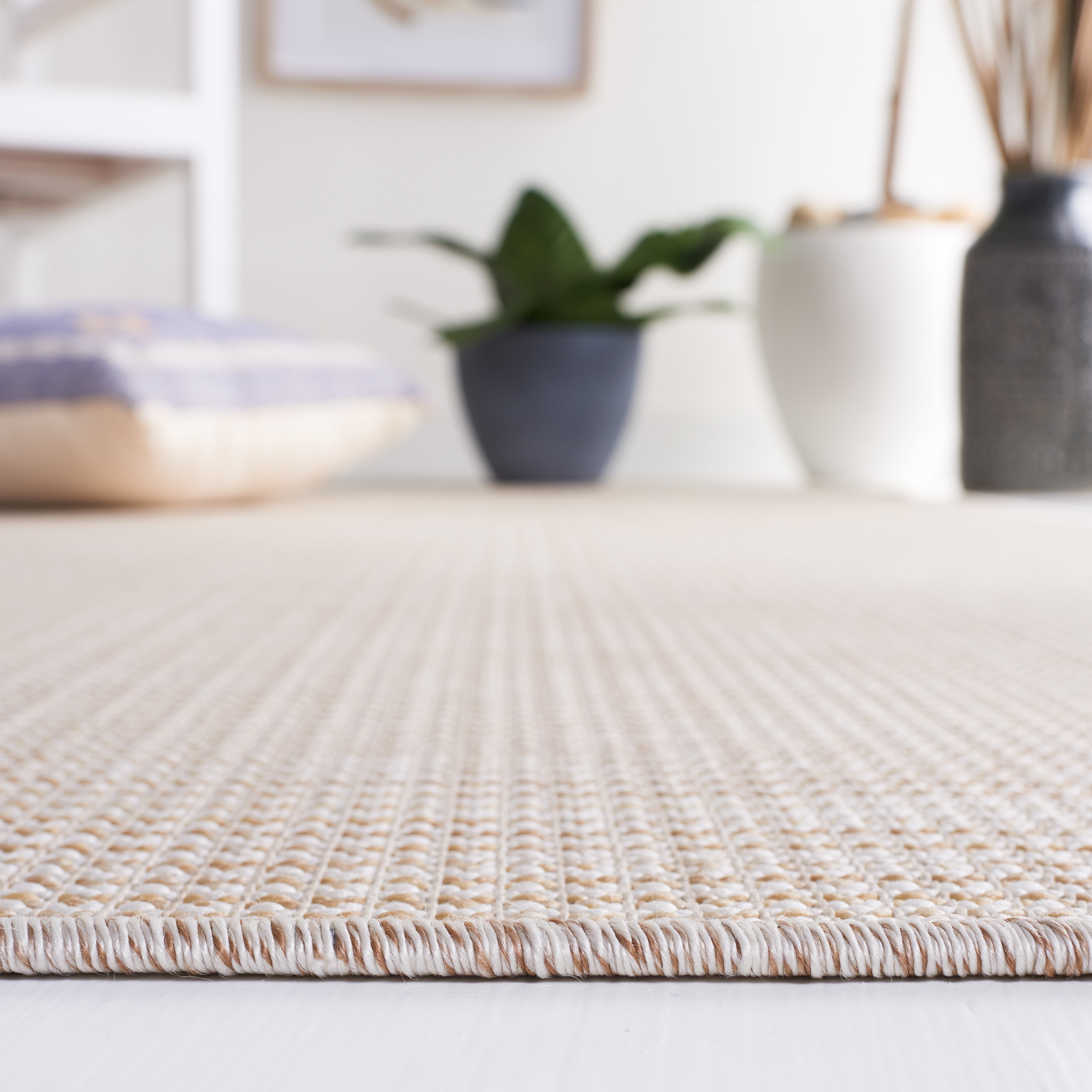 SAFAVIEH Martha Stewart Hampton Solid Indoor/Outdoor Area Rug, Beige, 6'5" x 6'5" Square