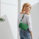thumbnail image 4 of Bolso Bandolera Pequeño De Mujer En Piel Verdadera Verde, 4 of 4