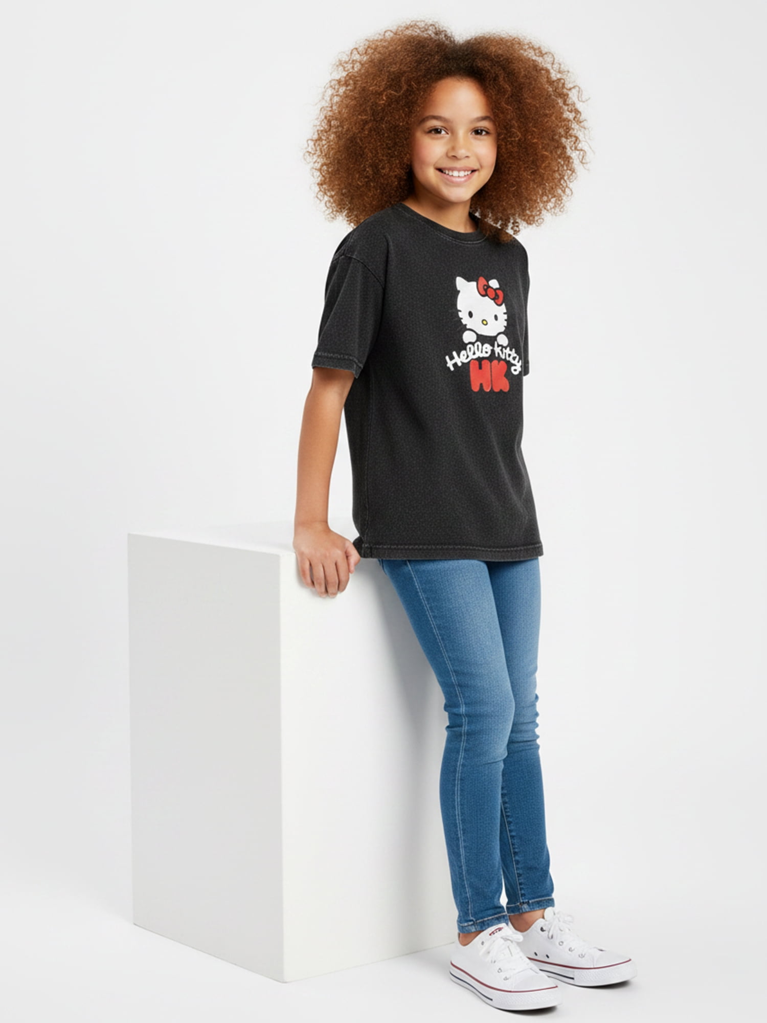 Hello Kitty, Girls' Relaxed Mineral Washed Graphic T-Shirt, Bubbly, Sizes 4-16