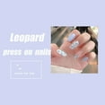 thumbnail image 3 of Juego de uñas postizas de longitud media y brillo para mujeres y niñas, 3 of 6