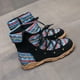 thumbnail image 4 of Botas cortas de punta redonda con cremallera lateral retro de estilo étnico de talla grande para mujer Wmkox8yii  FOPL1439, 4 of 8