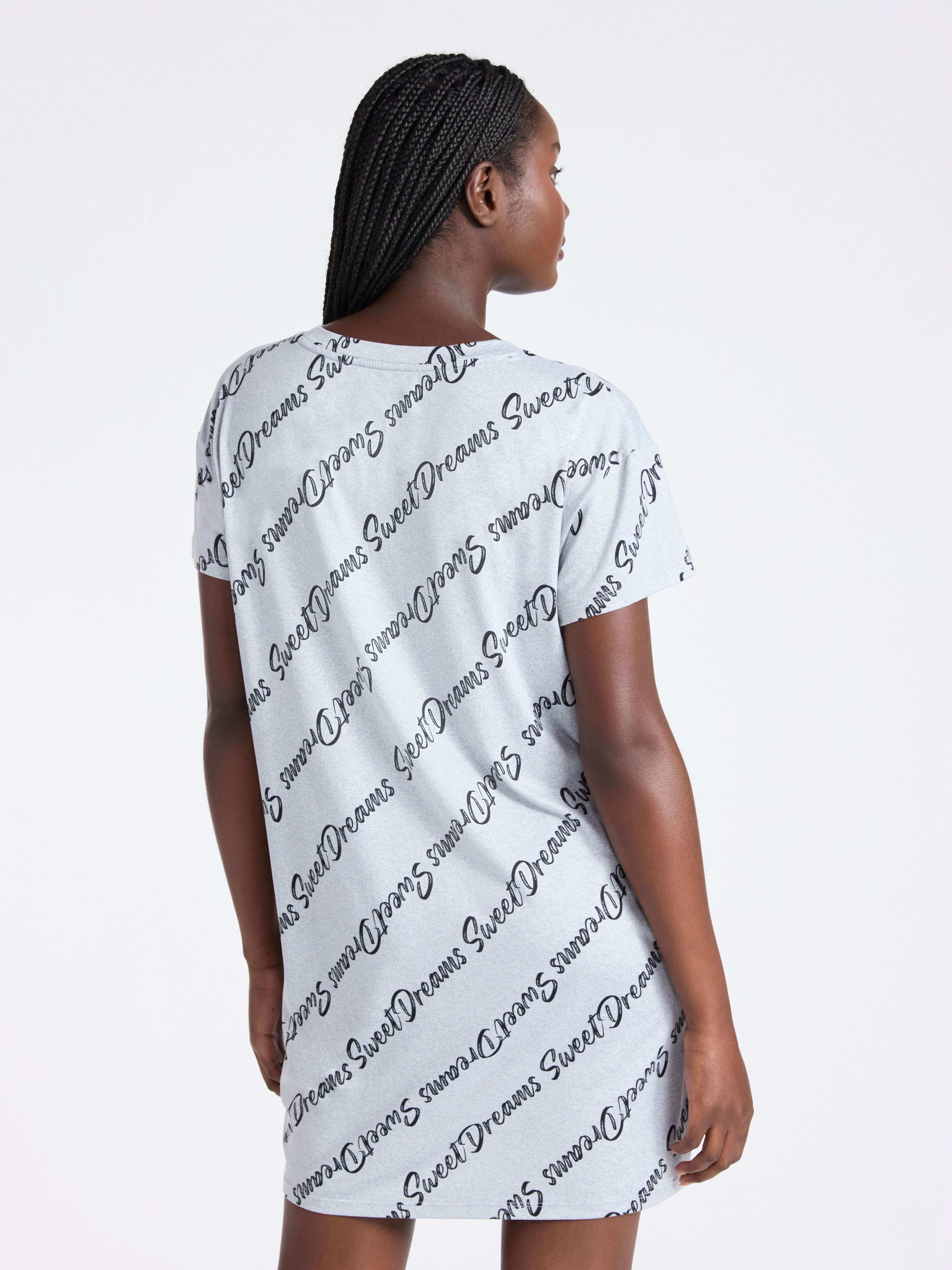 Joyspun Women's Dreamy Soft Collection Sleepshirt with Short Sleeves, Sizes S/M-2X/3X