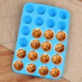 thumbnail image 4 of Paquete de 3 moldes para muffins de silicona de grado alimenticio para 24 muffins, 4 of 5