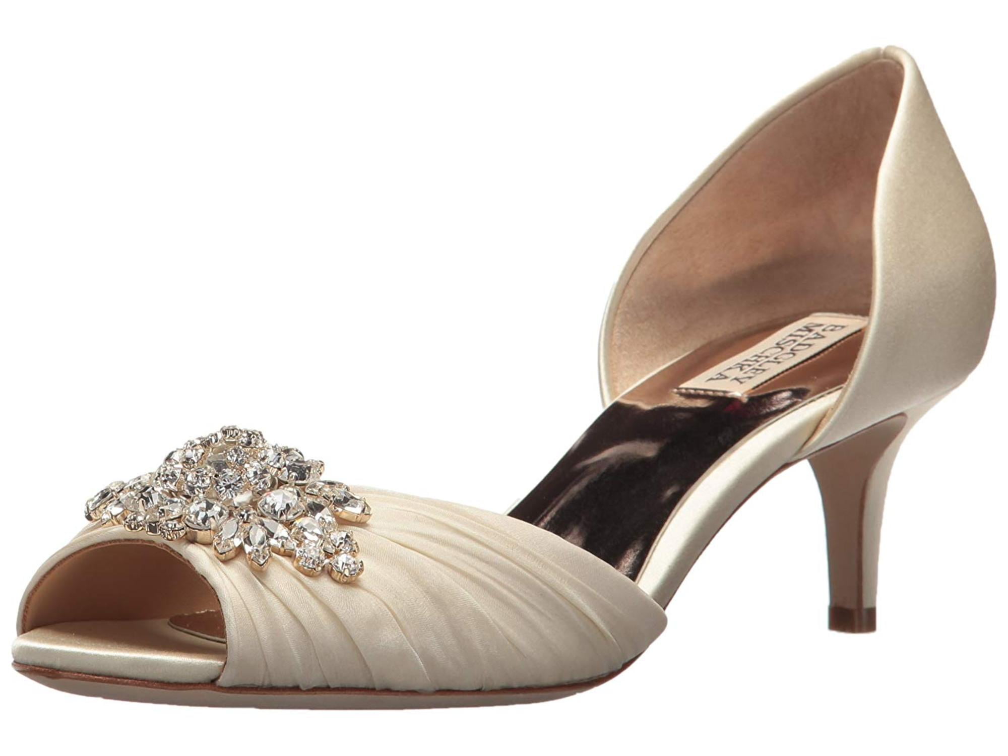 badgley mischka sabine peep toe pump