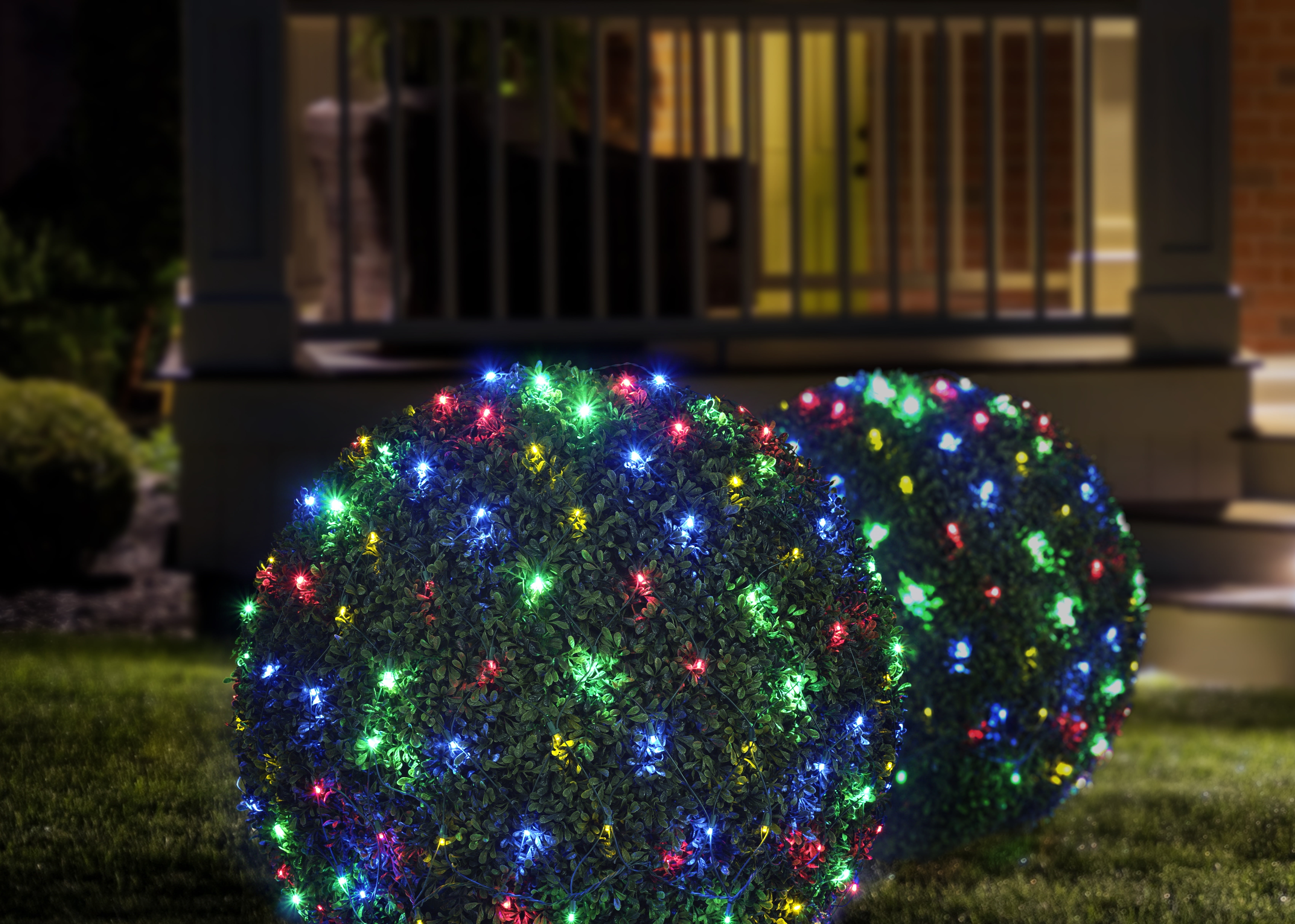 Indoor/Outdoor 150-Count LED Christmas Net Lights, Red and Green