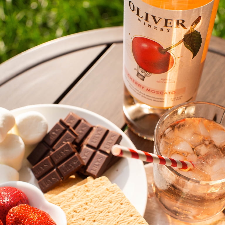 Oliver Cherry Moscato, Indiana, 6.8% ABV, Glass Bottle - Walmart.com